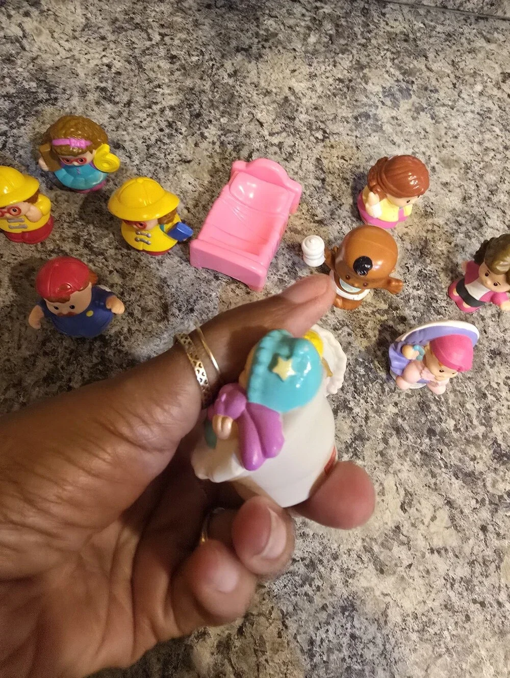 11 Fisher Price Little People Lot + Extra (Maggie/Babies/Moms/Mechanic)